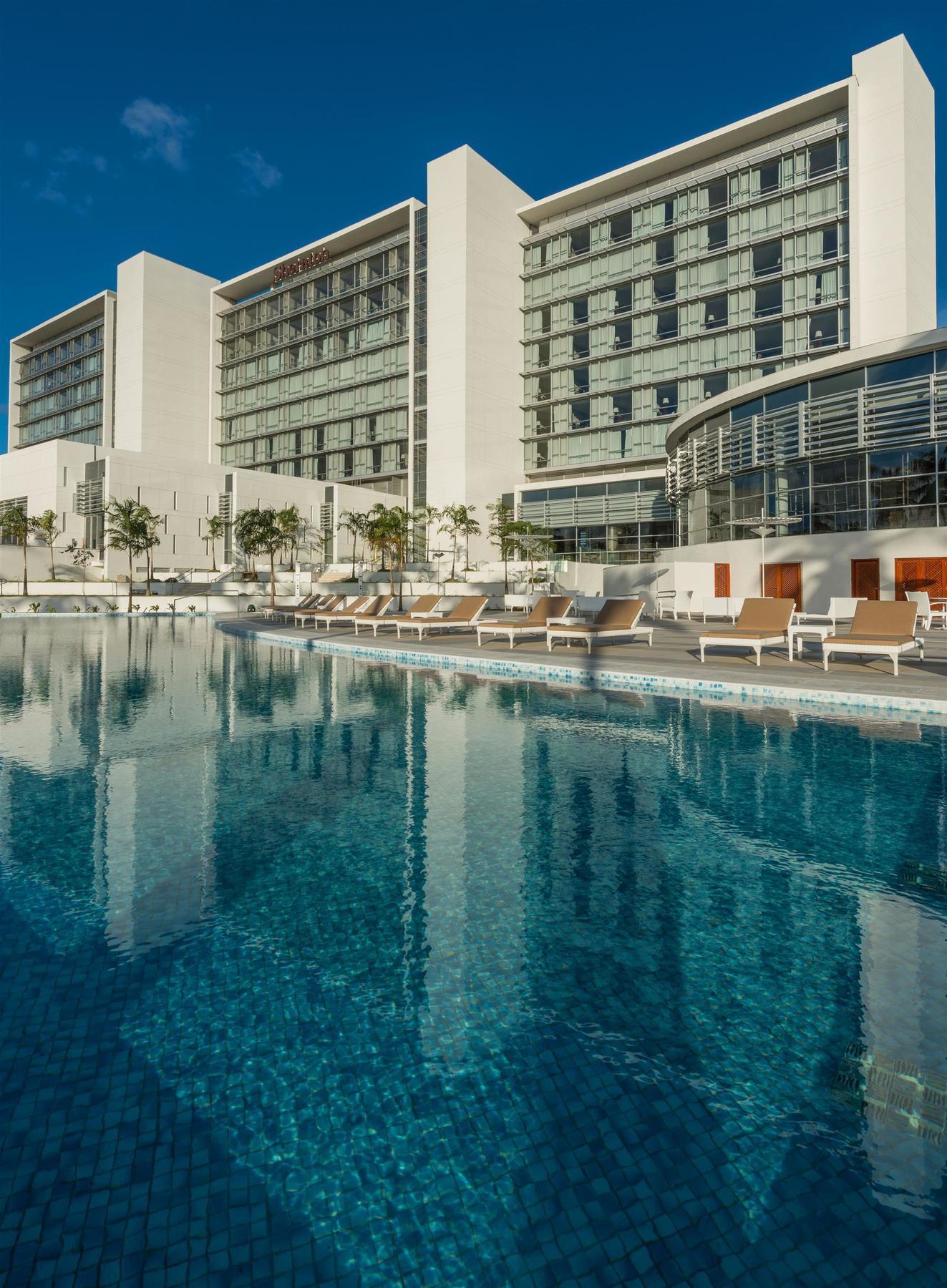 Sheraton Reserva Do Paiva Cabo de Santo Agostinho Luaran gambar The pool at the hotel