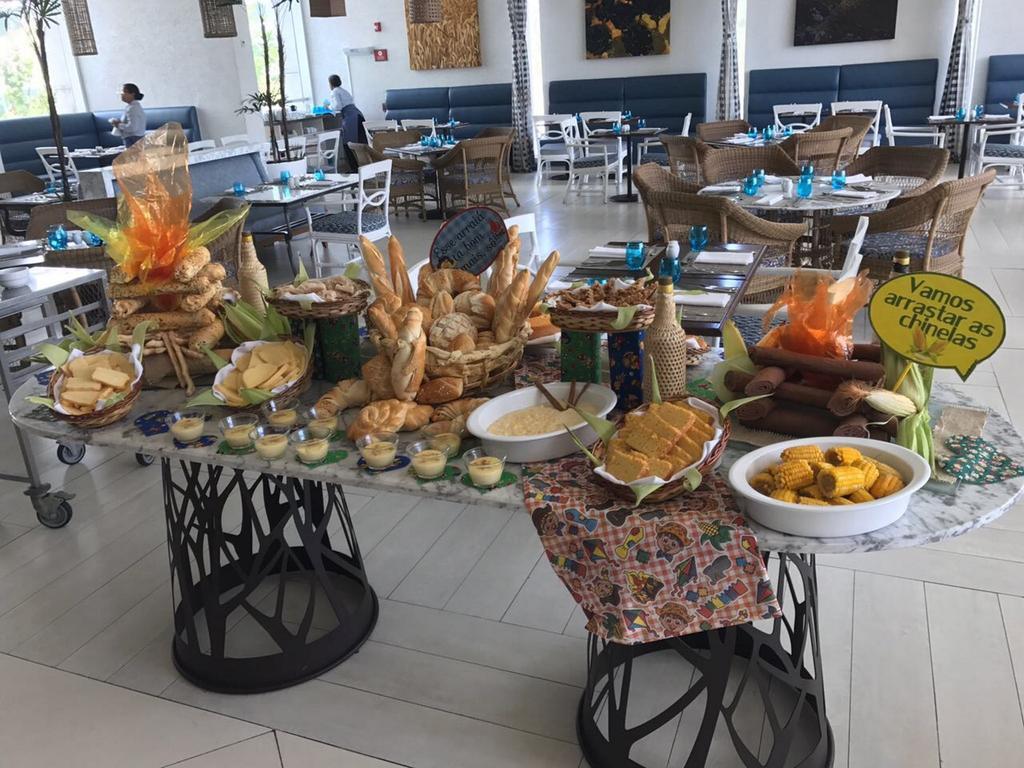 Sheraton Reserva Do Paiva Cabo de Santo Agostinho Luaran gambar A buffet at a hotel
